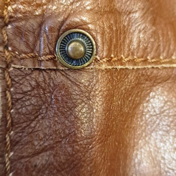 VINTAGE LEATHER FITTED MID TRENCH COAT - BUCKLE BELT - SOFT HONEY BROWN ~WILSONS - Picture 16 of 16